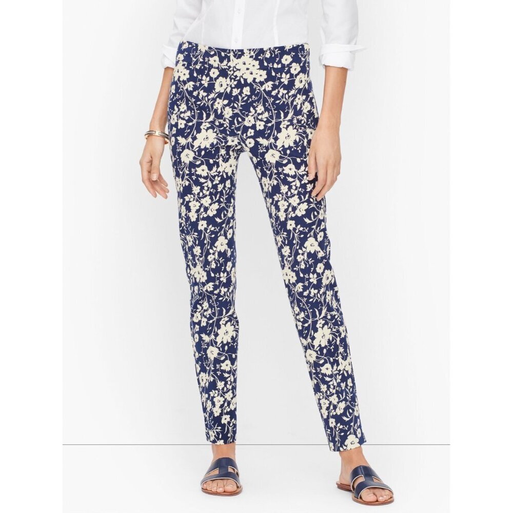 Talbots Petite Womens Size 2P Chatham Ankle Pants in Blue/White Floral Print